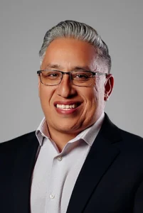 Headshot of Guillermo Huerta